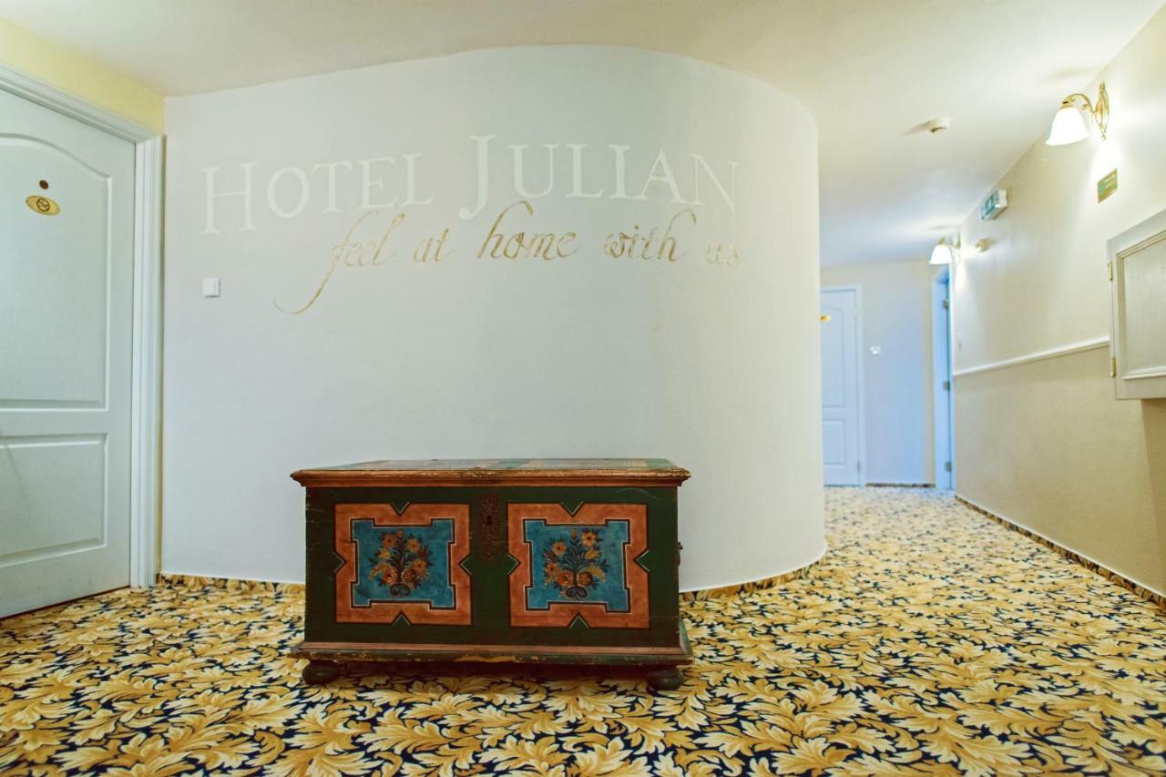 Hotel Julian Πράγα Εξωτερικό φωτογραφία
